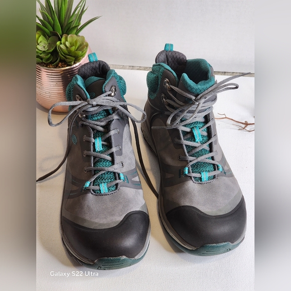 Keen Shoes - Keen Women's Gray and Teal Hiking Shoes